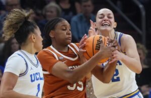 UCLA derrotou o Texas na Final Four, para enfrentar a Carolina do Sul pelo título