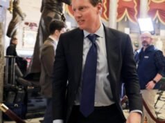 Paramount quer que a FCC reconheça maior propriedade estrangeira do acordo WBD