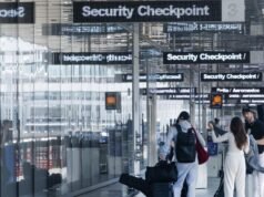 Dois funcionários do LAX foram presos sob suspeita de tráfico de drogas