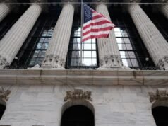 Wall Street fechou, mas os futuros caíram após um forte relatório de emprego