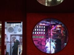 O hipopótamo anárquico do Coachella está de volta, assim como os barões da mídia perturbados