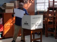 Eleitores do Peru enfrentam 35 candidatos para nono presidente em 10 anos