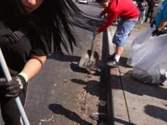 O povo de Hollywood quer mais pelo dinheiro dos seus impostos. O conselheiro disse que estava tentando