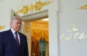 Trump faz comparações com Maria Antonieta enquanto se apoia nas armadilhas douradas da presidência