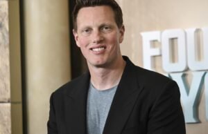 David Ellison chega ao CinemaCon e renova promessa de fazer mais filmes.