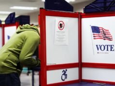 Um juiz federal rejeitou outro processo do Departamento de Justiça que buscava dados de eleitores, desta vez em Massachusetts