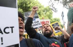 Um distrito escolar da Califórnia está realizando sua primeira greve de professores em 150 anos