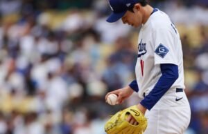 Pare de tentar fazer de Roki Sasaki um titular. Ele está no bullpen