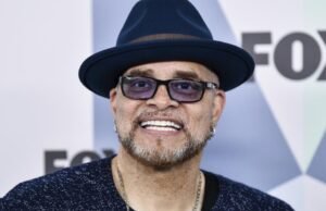 Sinbad pousa um ‘pardal’ em Pasadena após sofrer um derrame