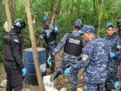 A Polícia Nacional fechou um laboratório secreto contendo álcool contaminado na República Dominicana
