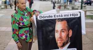 Carmen Navas, a mãe que passou vários meses procurando o filho, preso político falecido nas mãos do chavismo na Venezuela.