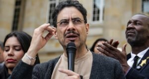 “Podemos vencer no primeiro turno”: campanha de Iván Cepeda quer 22 mil advogados para monitorar a eleição