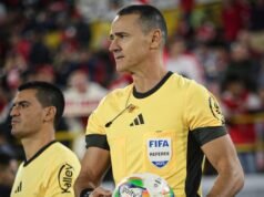 O árbitro colombiano Wilmar Roldán aplicou uma nova regra do futebol à Copa Sul-Americana: este é o jogo