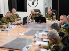 O Exército Israelita anunciou que as suas operações terrestres no Líbano estão a expandir-se para novas áreas controladas pelo Hezbollah.