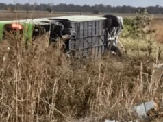 Uma argentina de 26 anos morreu depois que um ônibus capotou na Austrália