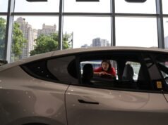O número de registros da Tesla em apenas quatro meses é igual ao total de carros registrados em um mês na Colômbia, segundo o SIC.