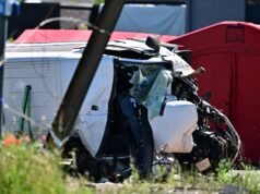 Colisão entre ônibus e trem matou várias pessoas na Bélgica