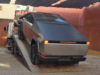 O Tesla Cybertruck do deputado de La Libertad Avanza que parou no Congresso era conduzido por um caminhão.