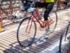 Andar de bicicleta pode melhorar a saúde mental e a função cognitiva, segundo estudo