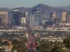 Phoenix, a capital dos escritórios dos Estados Unidos, enfrenta demissões em massa devido à inteligência artificial e à terceirização.