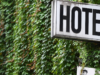 Ele foi ao hotel com a namorada, disse que a moto foi roubada e foi obrigado pela Justiça a pagar a Justiça.