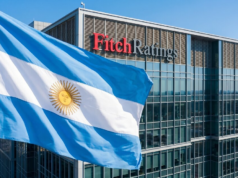 A Fitch garantiu que as melhorias financeiras feitas pelo Governo foram feitas devido à diminuição do orçamento provincial.