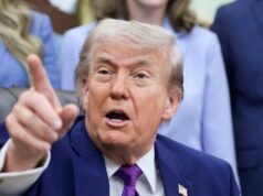 Trump descreve o seu ataque militar ao Irão, que se recusa a abrir o Estreito de Ormuz e destruir o seu projecto nuclear.