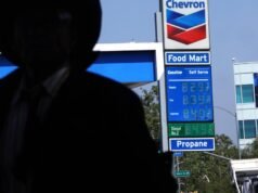 Newsom culpa a Chevron pelos problemas de preço do gás na Califórnia