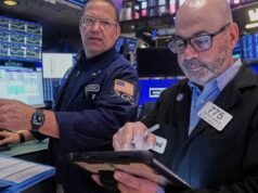 Wall Street continua a crescer, mesmo com as famílias americanas a ficarem deprimidas