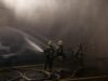 Os violentos incêndios industriais em South Gate exigem abrigo no local