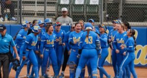 O softball da UCLA vence a Carolina do Sul e avança para super regional