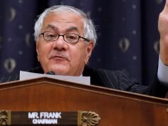 Barney Frank, congressista liberal e ativista dos direitos dos homossexuais, morreu. Ele tem 86 anos.