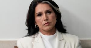 Tulsi Gabbard renuncia ao cargo de Diretora de Inteligência Nacional, citando a saúde do marido