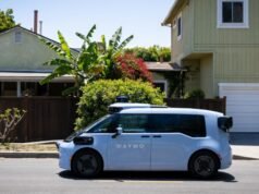 Waymo lançou um serviço com robotáxis mais barato em Los Angeles