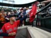 O ex-Dodger Alex Cora explica sua saída na montanha-russa do Red Sox