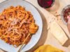 O espaguete é à prova de inflação? 7 receitas saudáveis para a massa mais popular da América