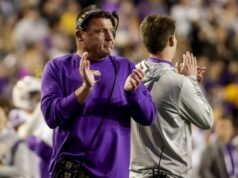 Ed Orgeron retorna à LSU para se juntar à equipe do amigo da USC Lane Kiffin