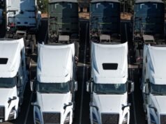 Volvo pagará US$ 197 milhões após dispositivo de poluição escondido encontrado em motor de caminhão na Califórnia