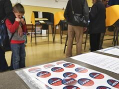 A baixa participação eleitoral é um problema. Veja como dois distritos da Califórnia estão lutando contra isso