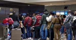 Gana começou a repatriar cidadãos da África do Sul em meio a uma disputa anti-imigração