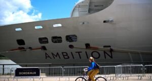 França coloca em quarentena mais de 1.700 pessoas em navio de cruzeiro britânico em Bordeaux após surto de gastroenterite