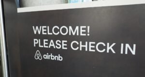 Airbnb adicionará entrega e aluguel de carros antes da Copa do Mundo