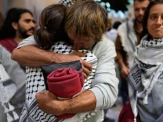 Ativistas da flotilha descrevem espancamentos, tasers e tortura por parte das forças israelenses