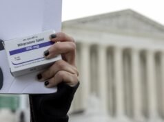 A Suprema Corte, em uma votação de 7 a 2, apóia pílulas abortivas por correspondência agora