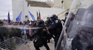 Colaborador: Libertado por Trump, bandidos em 6 de janeiro atacam crianças e outras pessoas