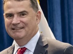 O advogado de Becerra se declarou culpado. Os desafiantes ao governador estão aumentando