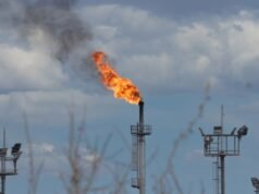 Os preços do petróleo caíram após a assinatura do acordo de paz entre os Estados Unidos e o Irão