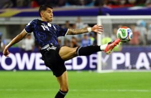 Lionel Scaloni explica por que Exequiel Palacios atuou como zagueiro da Jordânia na Copa do Mundo: “É novo”