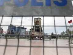 Mais de 200 pessoas foram detidas na Turquia durante uma operação antiterrorista antes da cimeira da NATO.
