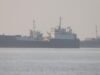 Uma nova troca de tiros entre o Irão e os Estados Unidos no Golfo Pérsico pôs à prova o cessar-fogo no Médio Oriente.